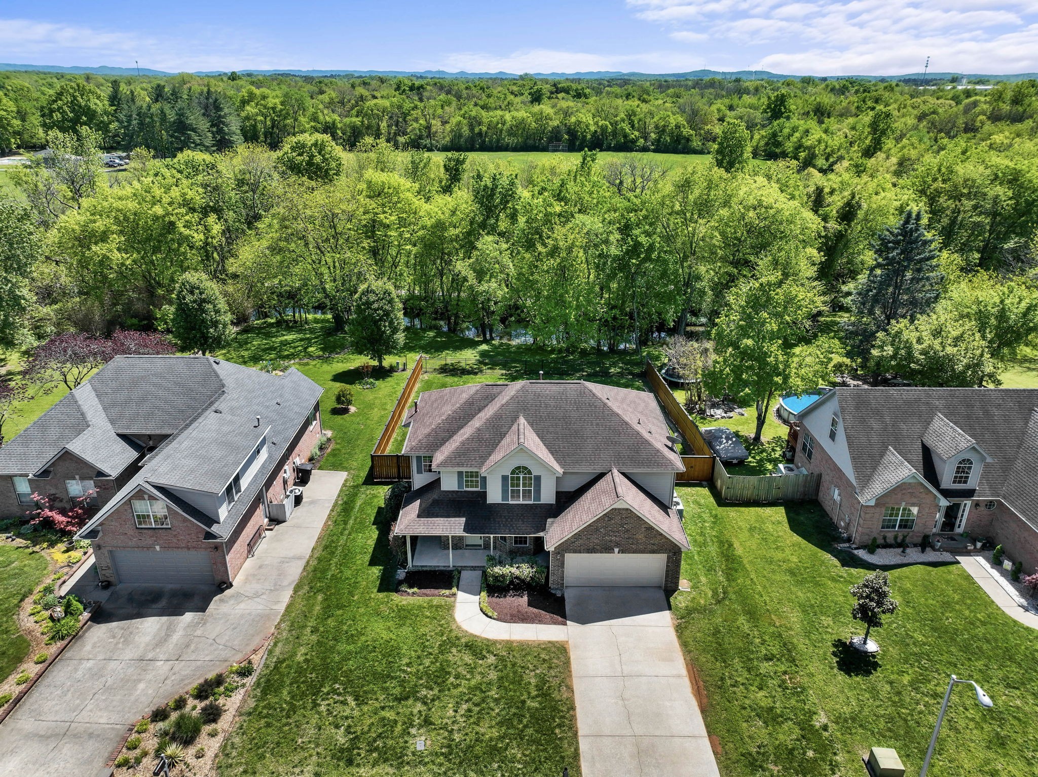 544 Forrest Pointe Dr, Murfreesboro, TN 37130 MLS 2660681 Red